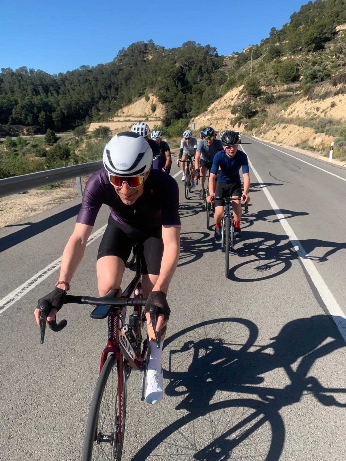 Groupe cyclo sur route